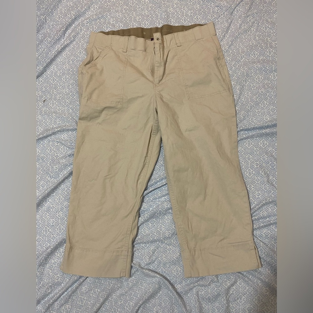 Gloria Vanderbilt Women's Tan Capris